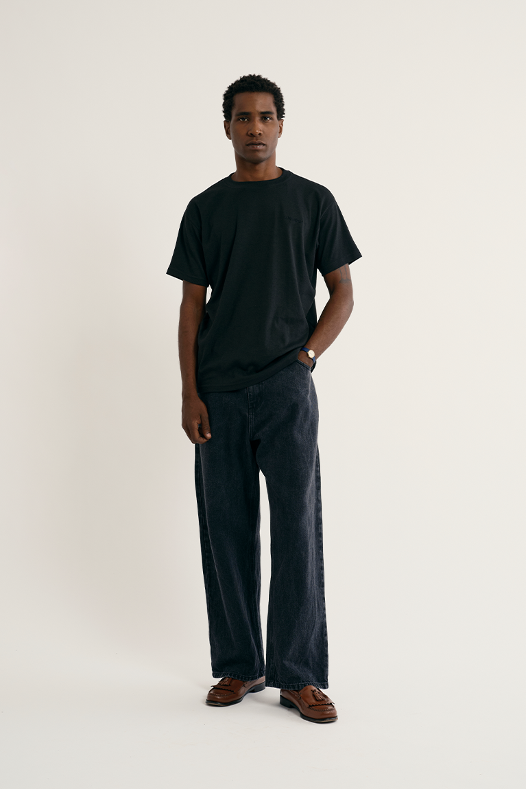 Heavy T-Shirt Embroidered Logo - Black