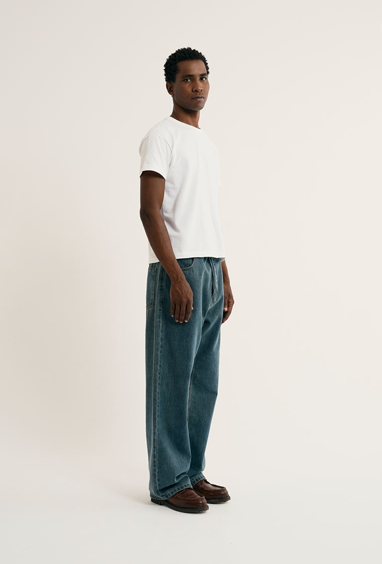 Standard Washed Jeans