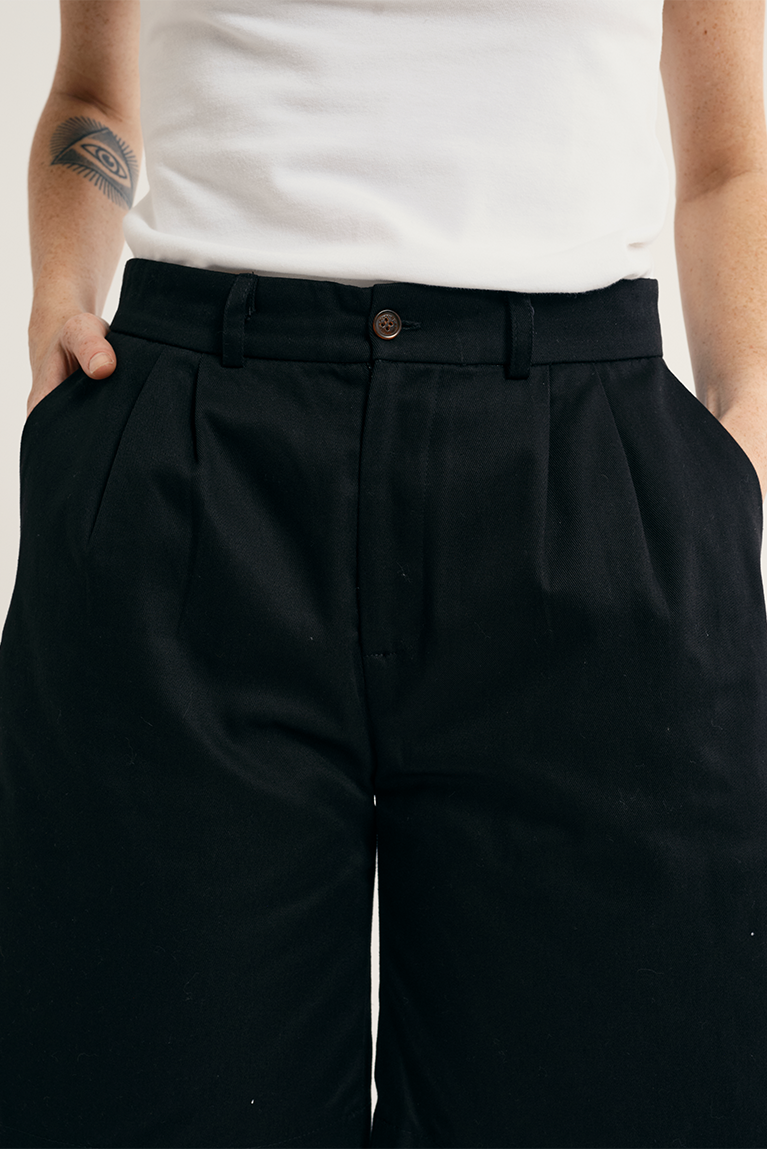 Tailored Twill Shorts - Black